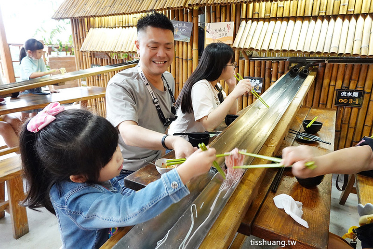 隱藏版山林日式流水麵！DIY甩麵、蔥油餅、種珠蔥體驗，吃完還能逛石碇老街