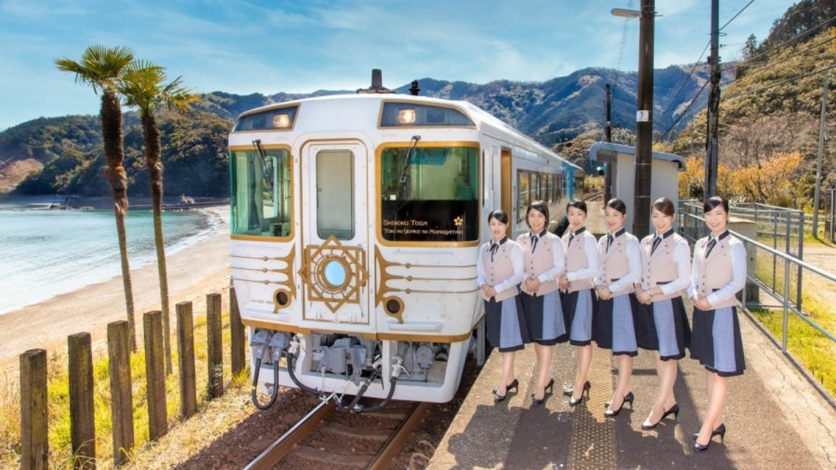 日本高知特色鐵道一次看！最美海景列車、No.1路面電車，還有超Q麵包超人、河童號