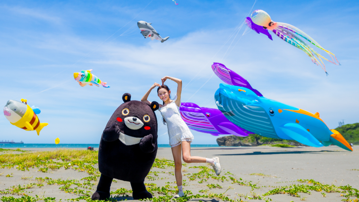 旗津風箏節登場！35米巨型鯨魚＆夜光風箏，９座水樂園免費玩，晚上看火舞秀