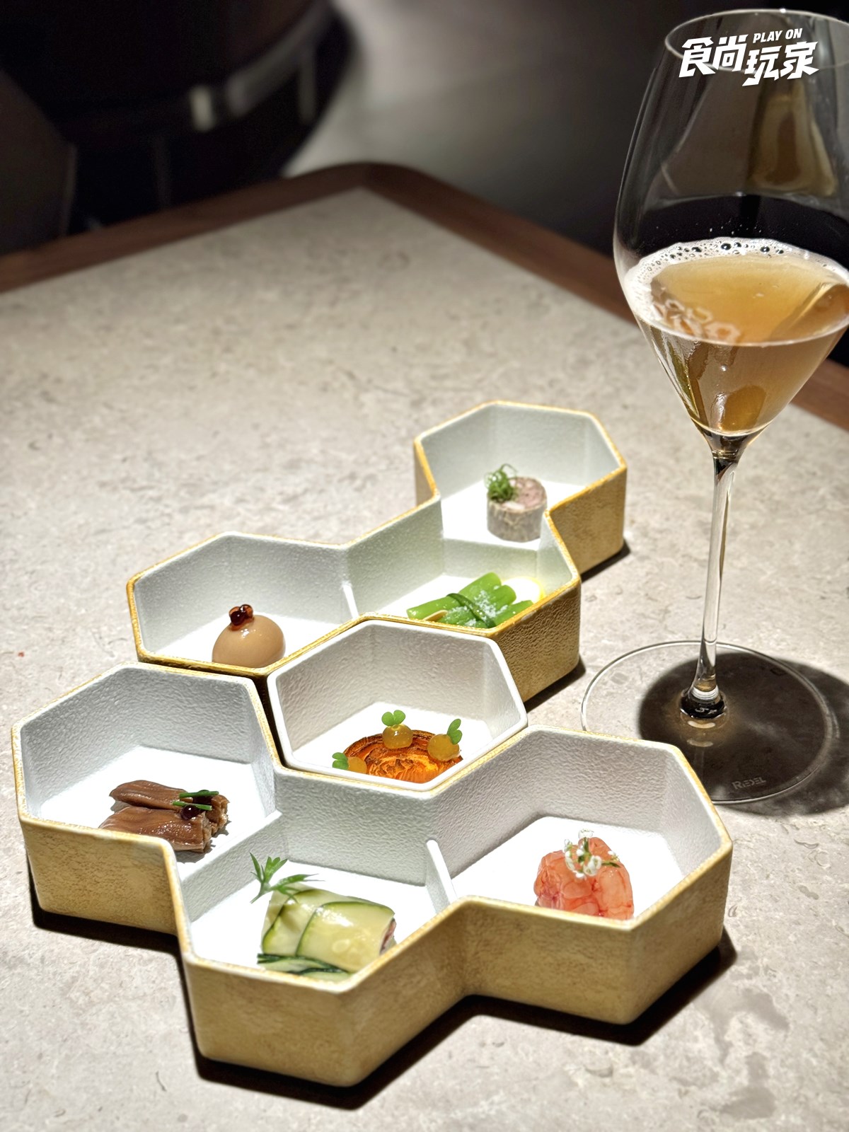 高CP值「米其林一星」千元有找!牛肉麵、梅干扣肉變法餐,免費續洋芋、玩盲盒 高CP值「米其林一星」千元有找!牛肉麵、梅干扣肉變法餐,免費續洋芋、玩盲盒