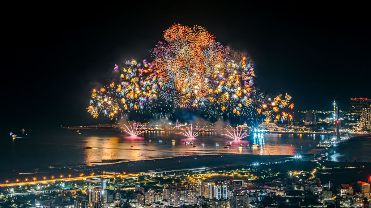 狂炸600秒璀璨花火！「2026淡水漁人碼頭煙火」即將回歸，３場次時間出爐