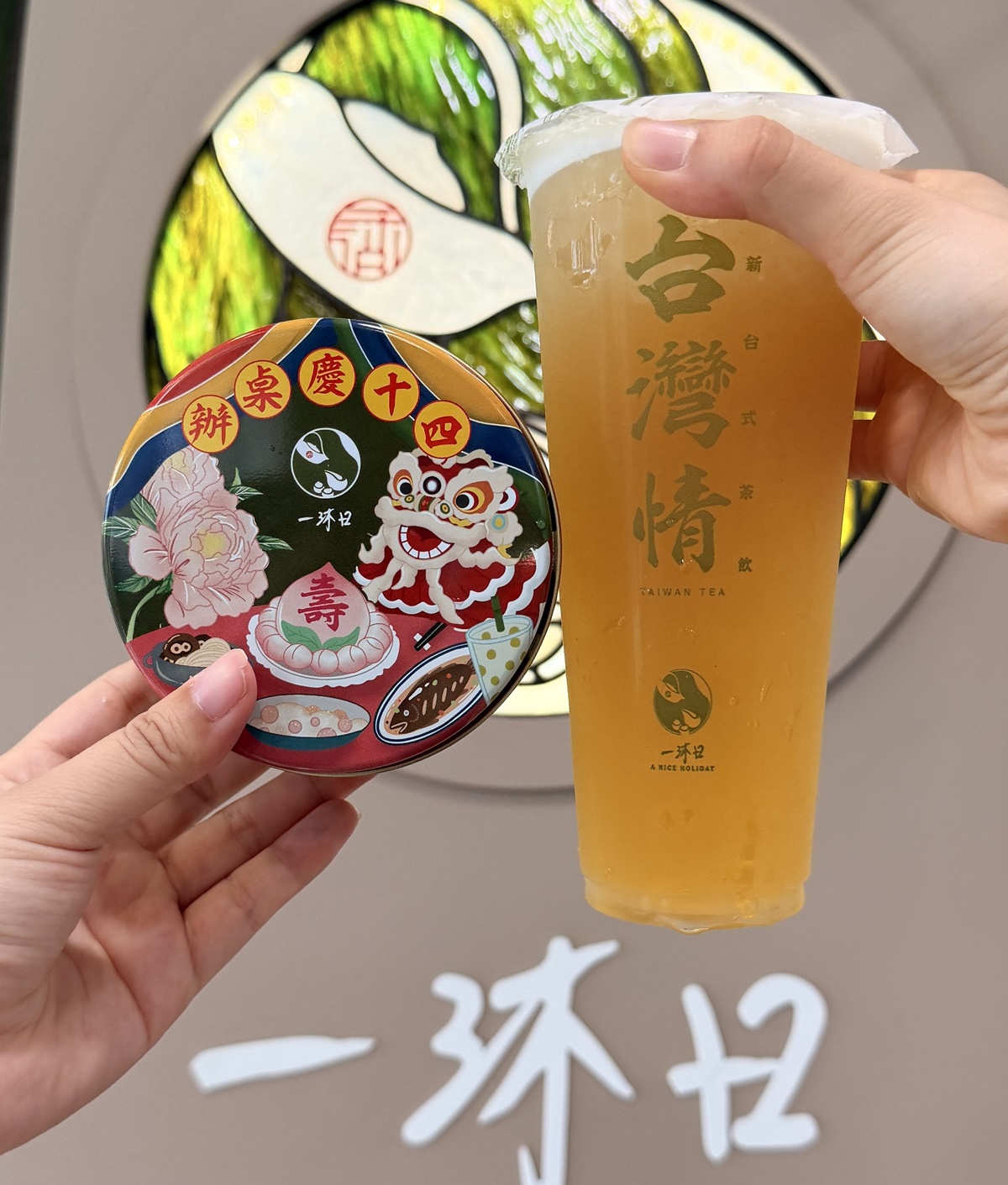 萬波ｘOSAMU GOODS可愛再聯名！變色杯、伸縮卡套５大周邊，免費杯身快收集