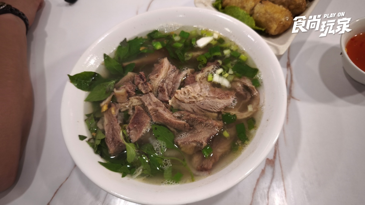 高雄一日吃透透！眷村到夜市美食７選，50年老店白糖粿、麻醬肉鬆麵
