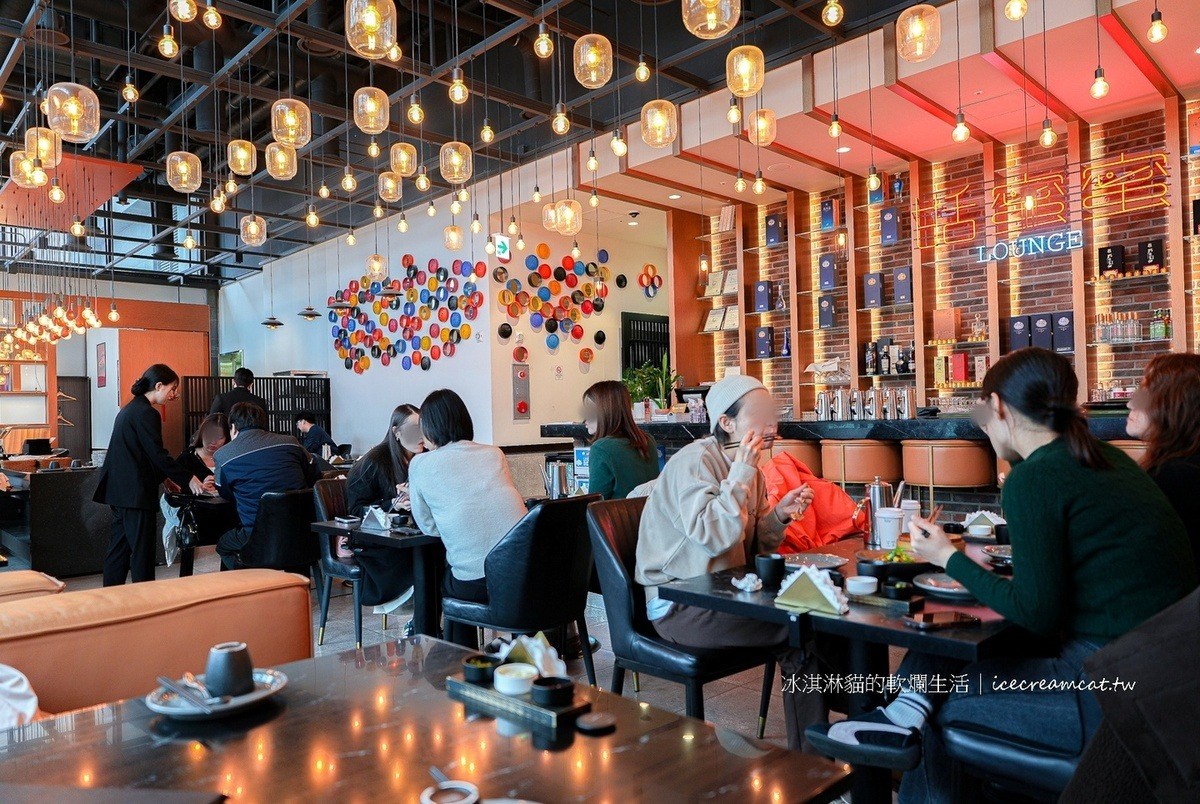 黑白大廚名店「甜蜜蜜」首度登台!開幕時間、地點搶看,必嗑麻辣奶油蝦 黑白大廚名店「甜蜜蜜」首度登台!開幕時間、地點搶看,必嗑麻辣奶油蝦