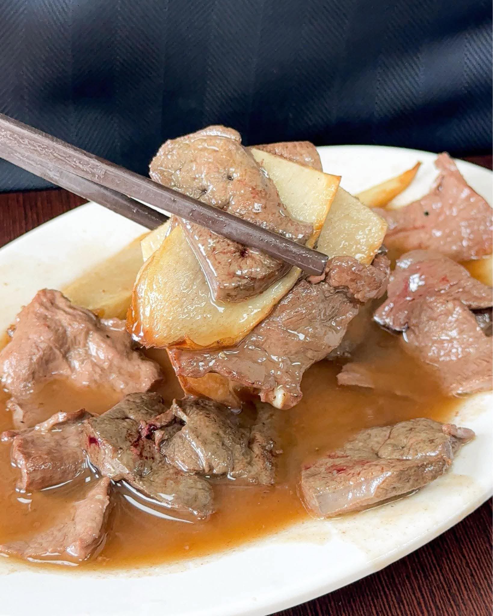台南牛肉湯推薦！120元開喝牛肉湯、肉燥飯吃到飽，金曲歌后彭佳慧也來朝聖