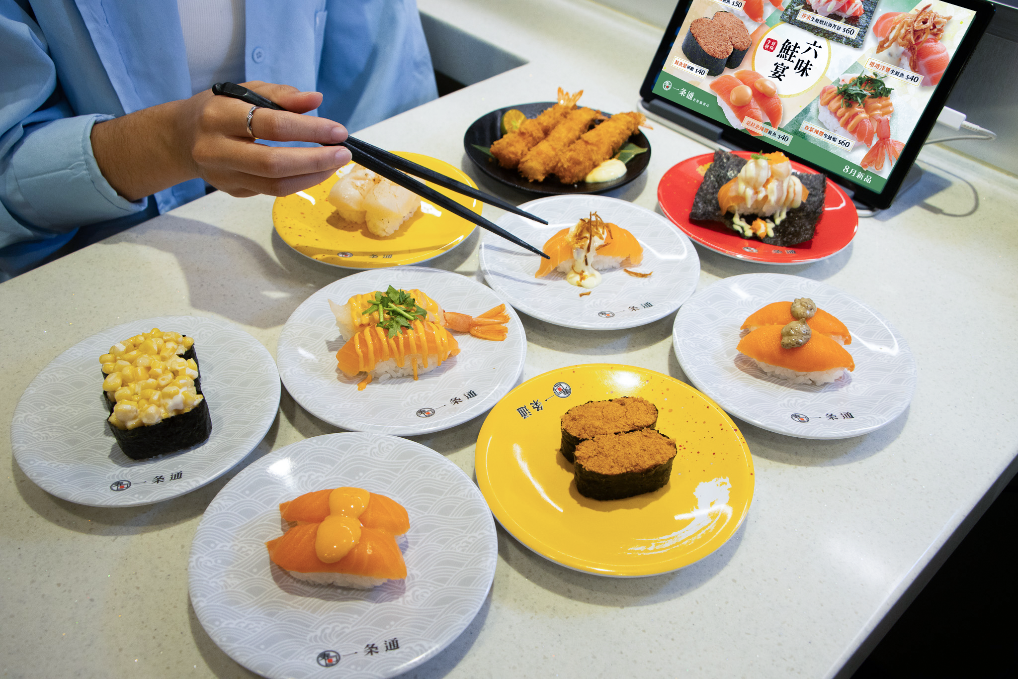 爭鮮推出獵奇美食！鮭魚卵霜淇淋、鮭魚千層蛋糕等你挑戰，鮭魚造型扇必收