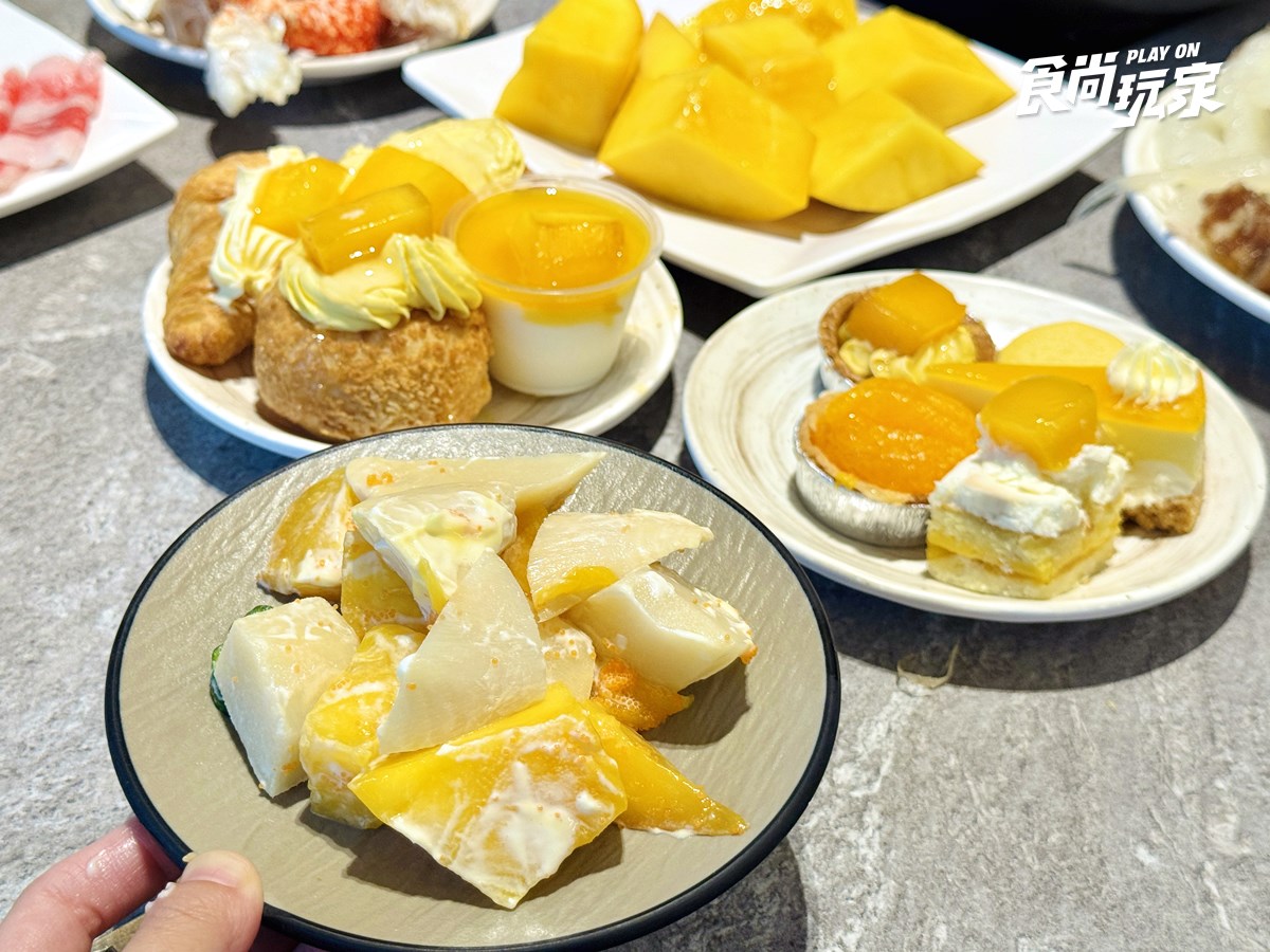 全台最狂火鍋「芒果吃到飽」!百款芒果甜點、雪花冰無限吃,活蝦、雪蟹腳任夾 全台最狂火鍋「芒果吃到飽」!百款芒果甜點、雪花冰無限吃,活蝦、雪蟹腳任夾