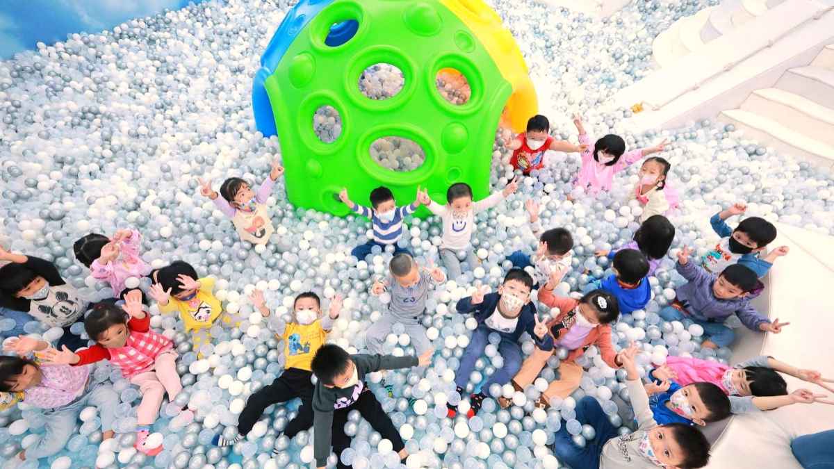 免費玩！基隆７座室內兒童樂園，超大球池溜滑梯、旋轉飛車、BBQ露營區