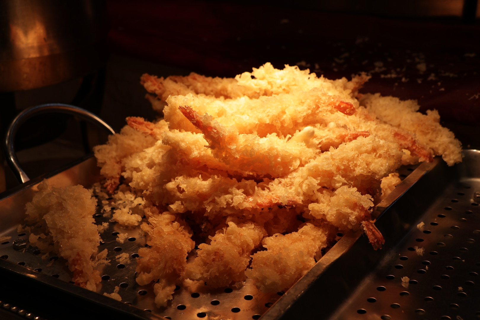 台中超狂Buffet！最低818元起，生魚片、牛肉湯、港點吃到飽，在地人最高７折
