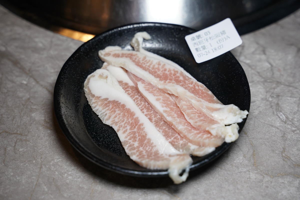 桃園新開燒肉吃到飽！限時580元起、當月壽星５折，加價還能無限爽嗑火鍋