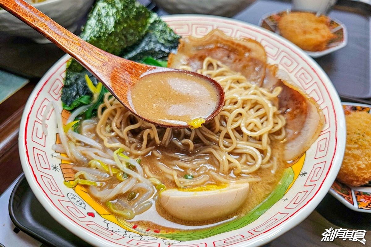 275元吃到飽！「高CP值拉麵」飲料冰淇淋、白飯無限續，免費電動玩到爽