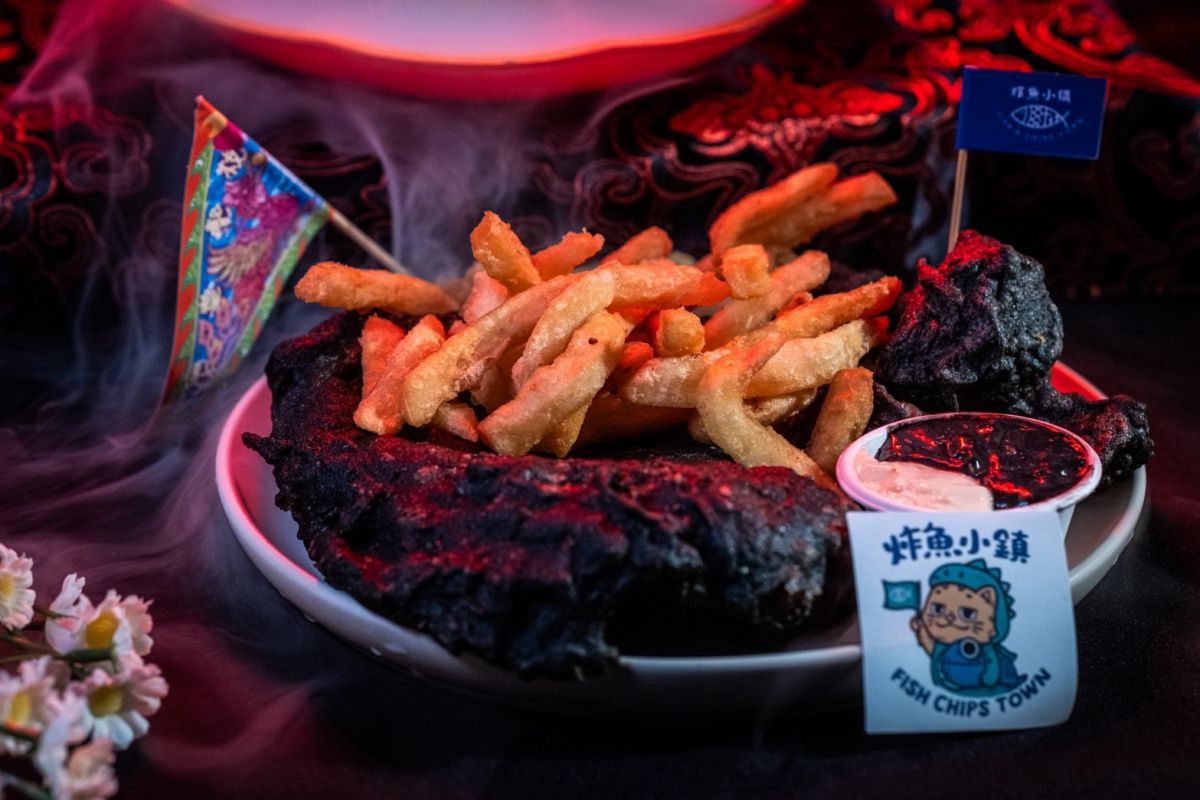 高雄最酷「中元普渡美食市集」登場!超過百家攤位點燈至深夜,開吃暗黑料理 高雄最酷「中元普渡美食市集」登場!超過百家攤位點燈至深夜,開吃暗黑料理