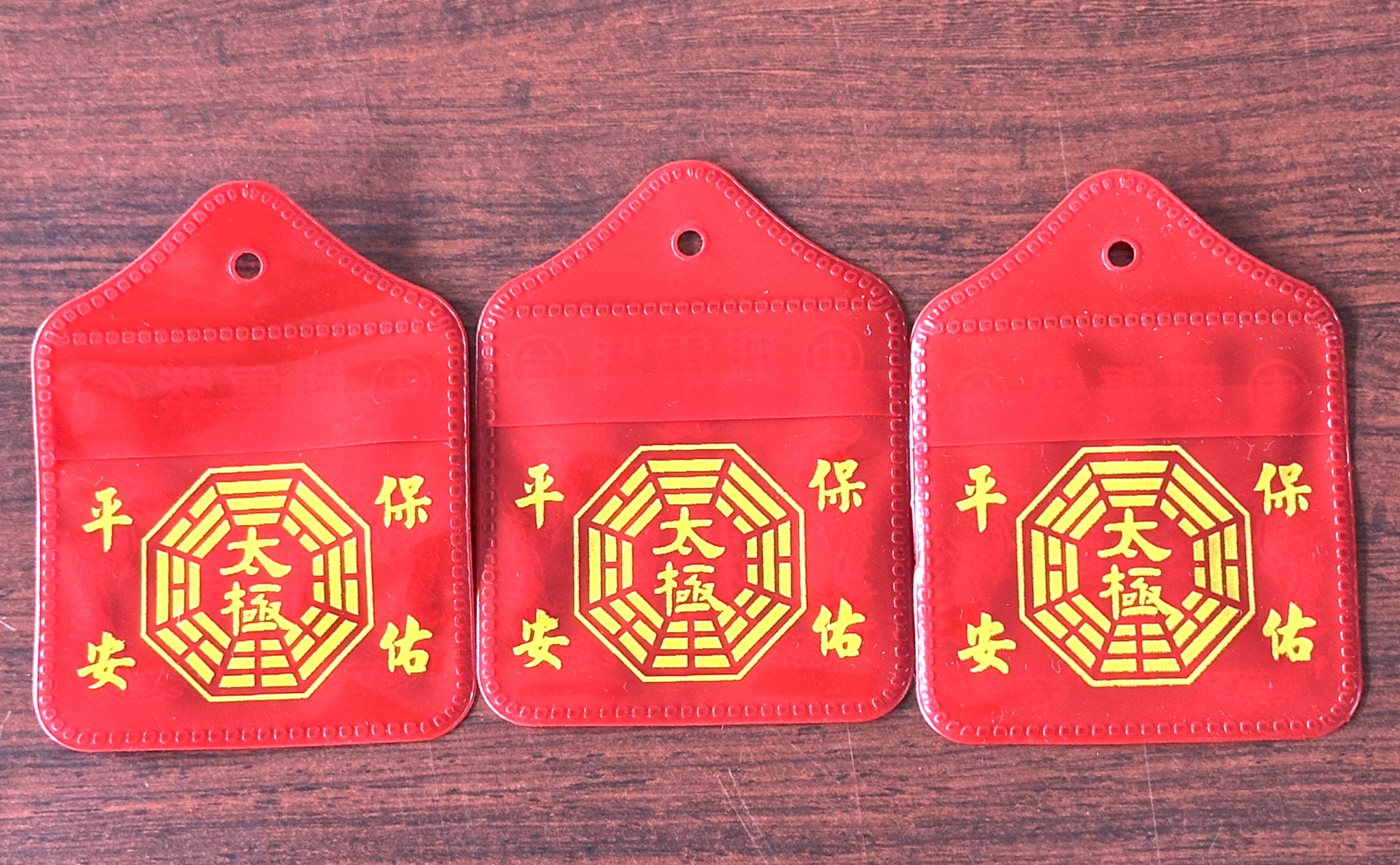 鬼月仍可進廟拜拜！農曆７月出遊禁忌一次看，這４招遇好兄弟能自保別罵髒話