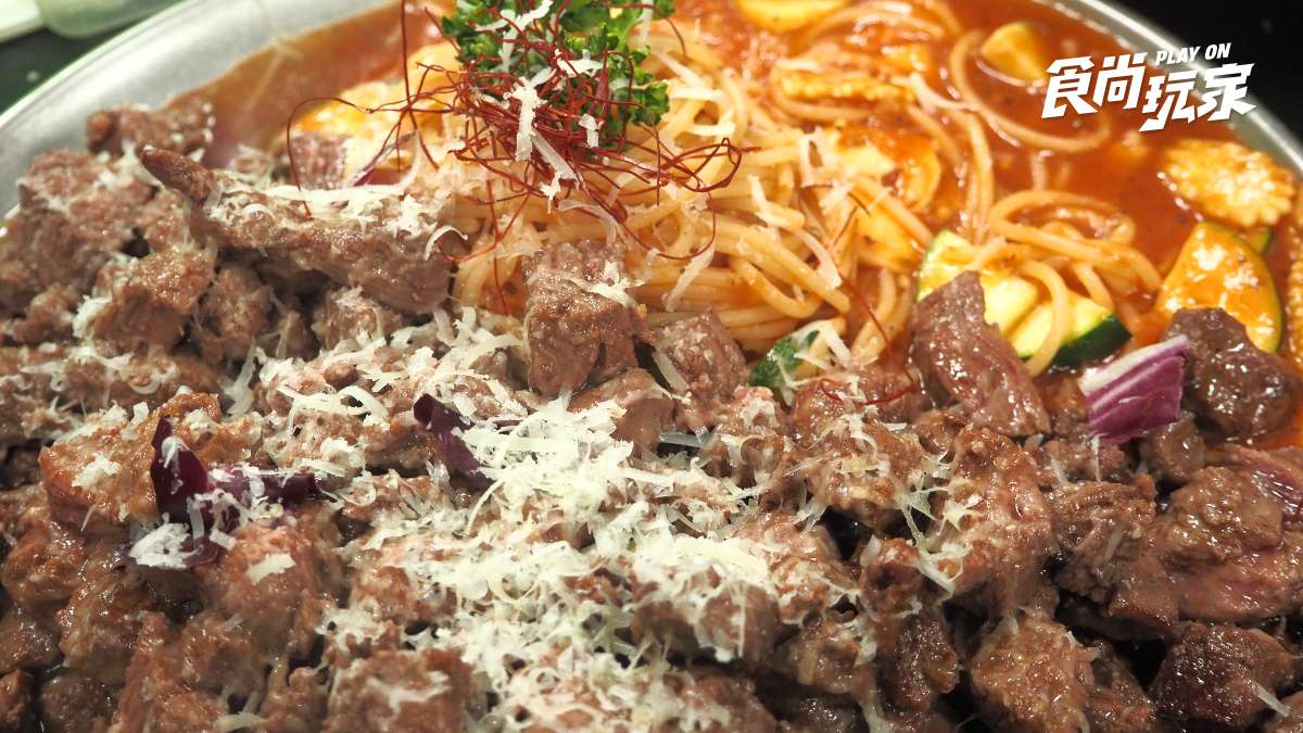 肉肉控天堂！299元爽吃「牛肉山」，加149元肉量升級１公斤，加碼600克舒肥雞