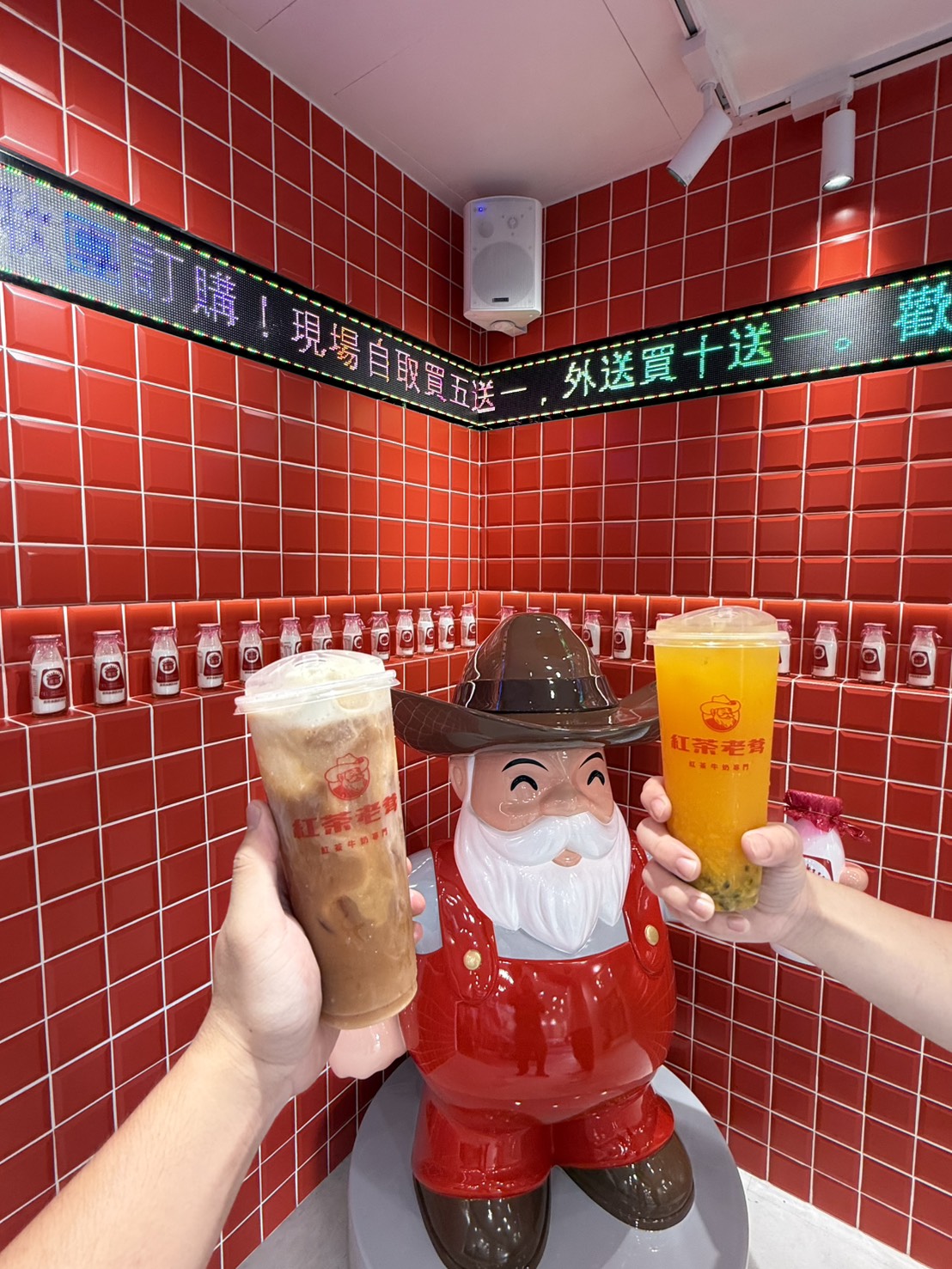 手搖買２送１！南部紅茶牛奶霸主插旗台北，新品冰淇淋紅茶、芒芒百香超消暑