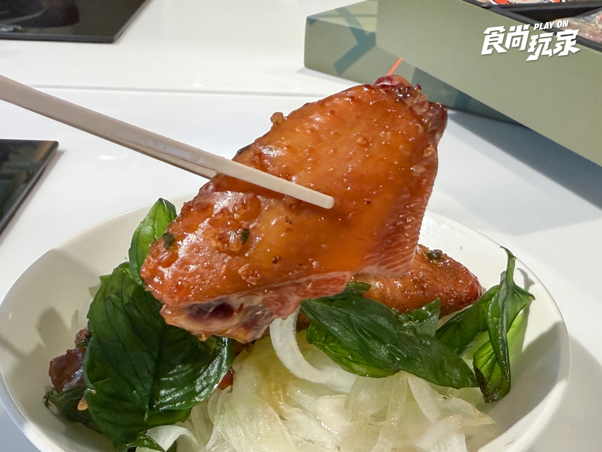 2026中秋烤肉推薦！日本８大和牛、海膽必吃，豪華燒肉禮盒搭配巴斯克蛋糕