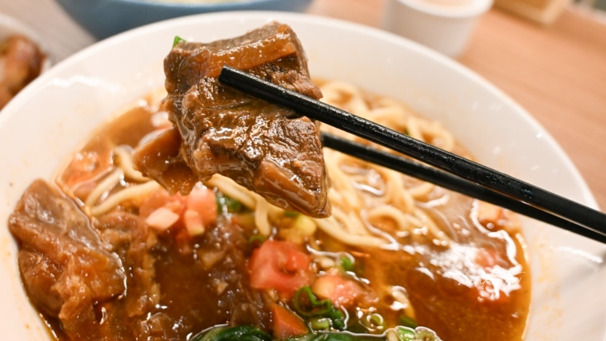 半夜想吃牛肉麵不要叫女友煮！台北６間深夜牛肉麵：24小時、必比登、免費續麵