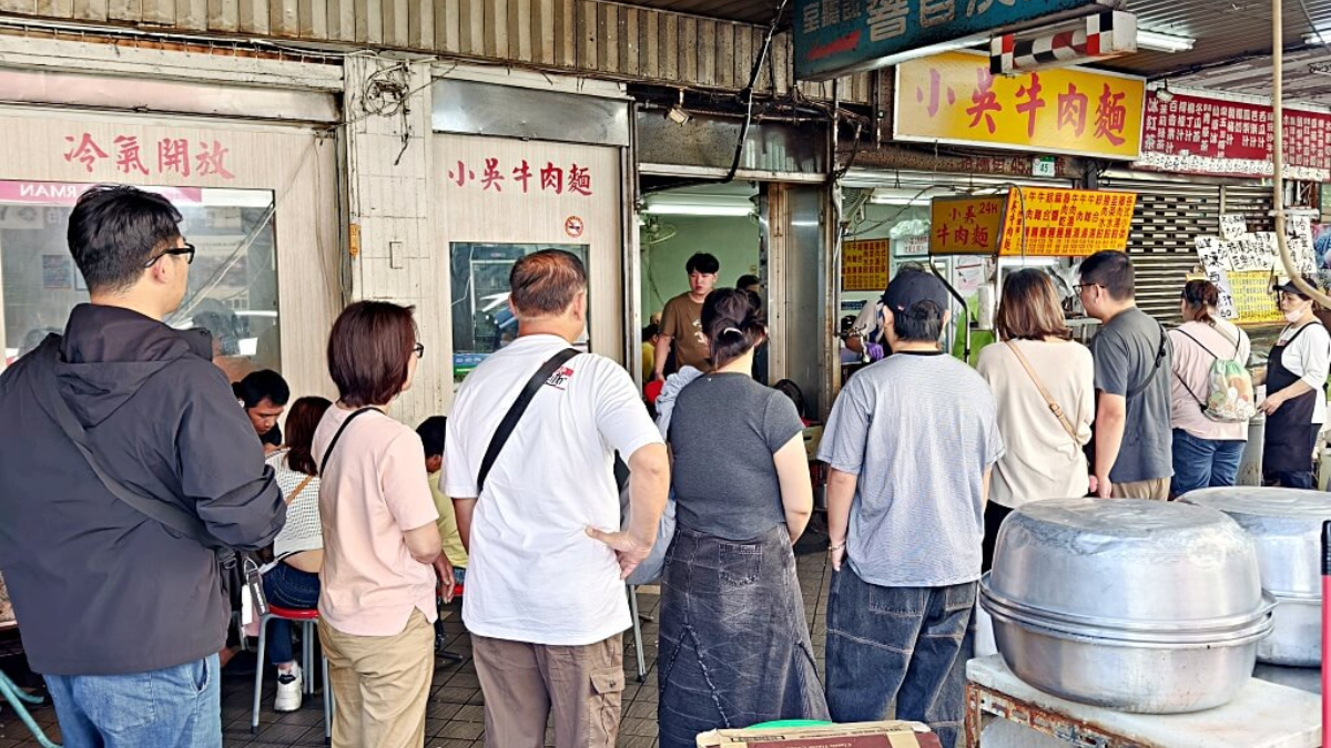 半夜想吃牛肉麵不要叫女友煮！台北６間深夜牛肉麵：24小時、必比登、免費續麵