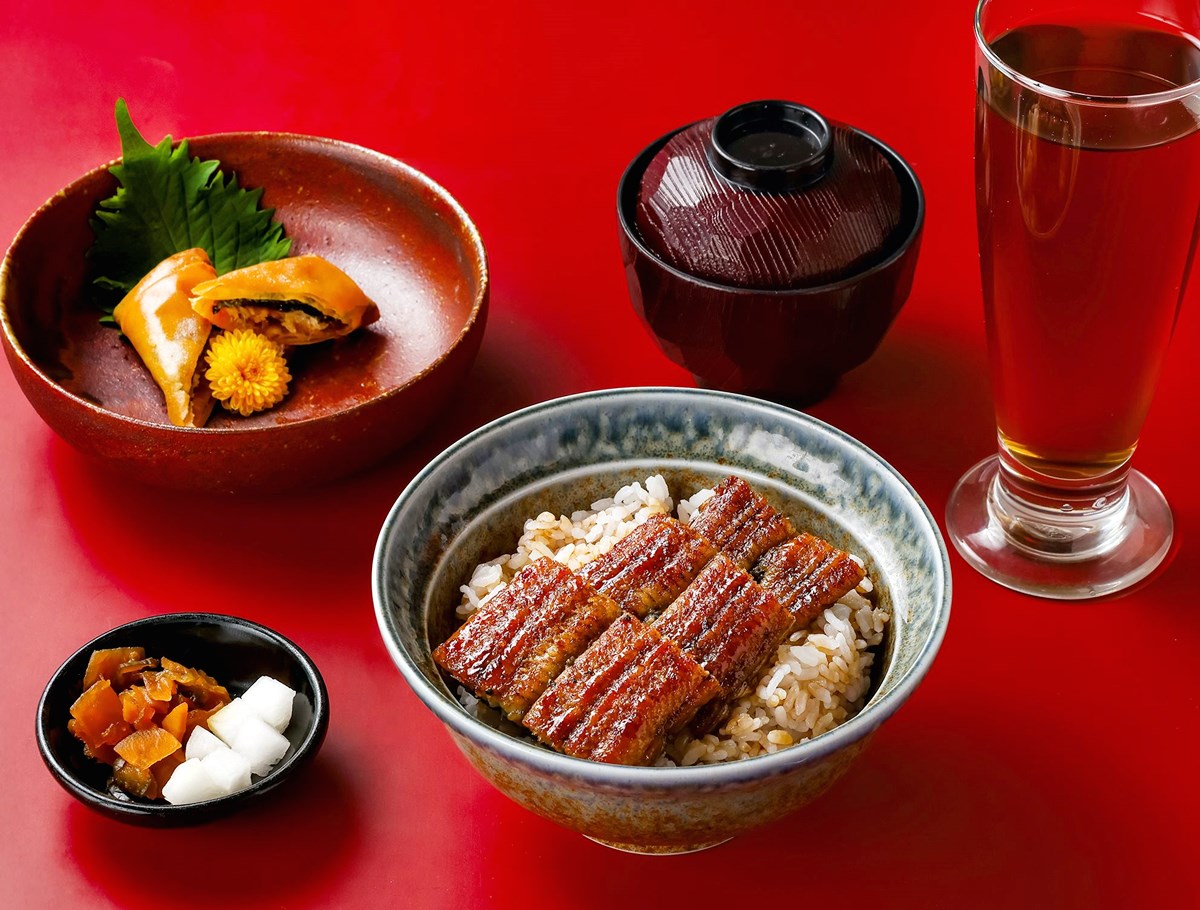 大巨蛋遠東美食推薦６家！最新優惠搶先看，金色三麥茶餐廳、鰻魚飯５折