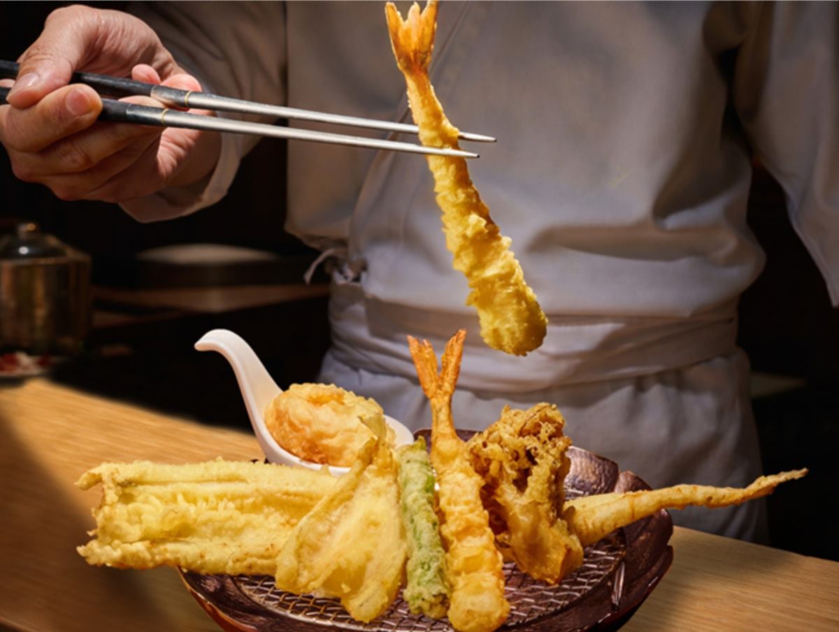 大巨蛋遠東美食推薦６家！最新優惠搶先看，金色三麥茶餐廳、鰻魚飯５折