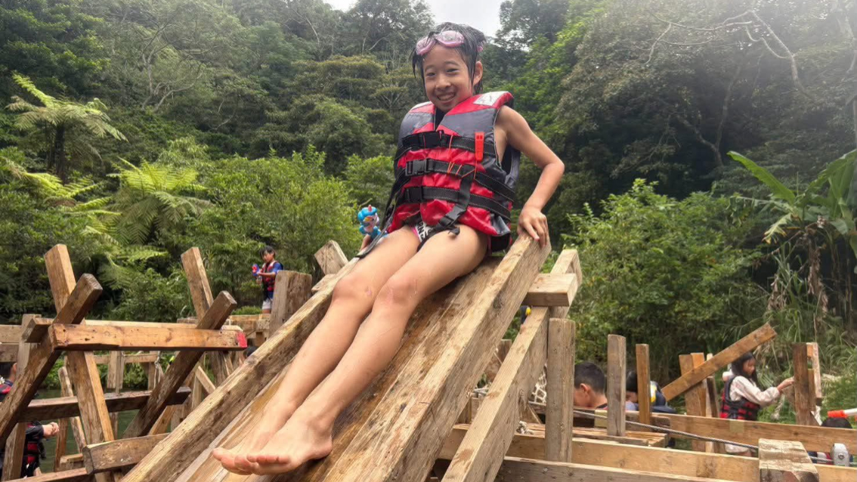 自己蓋樹屋！孩子當「小小建築師」，親自設計、木工打造「海上基地、木屋樂園」