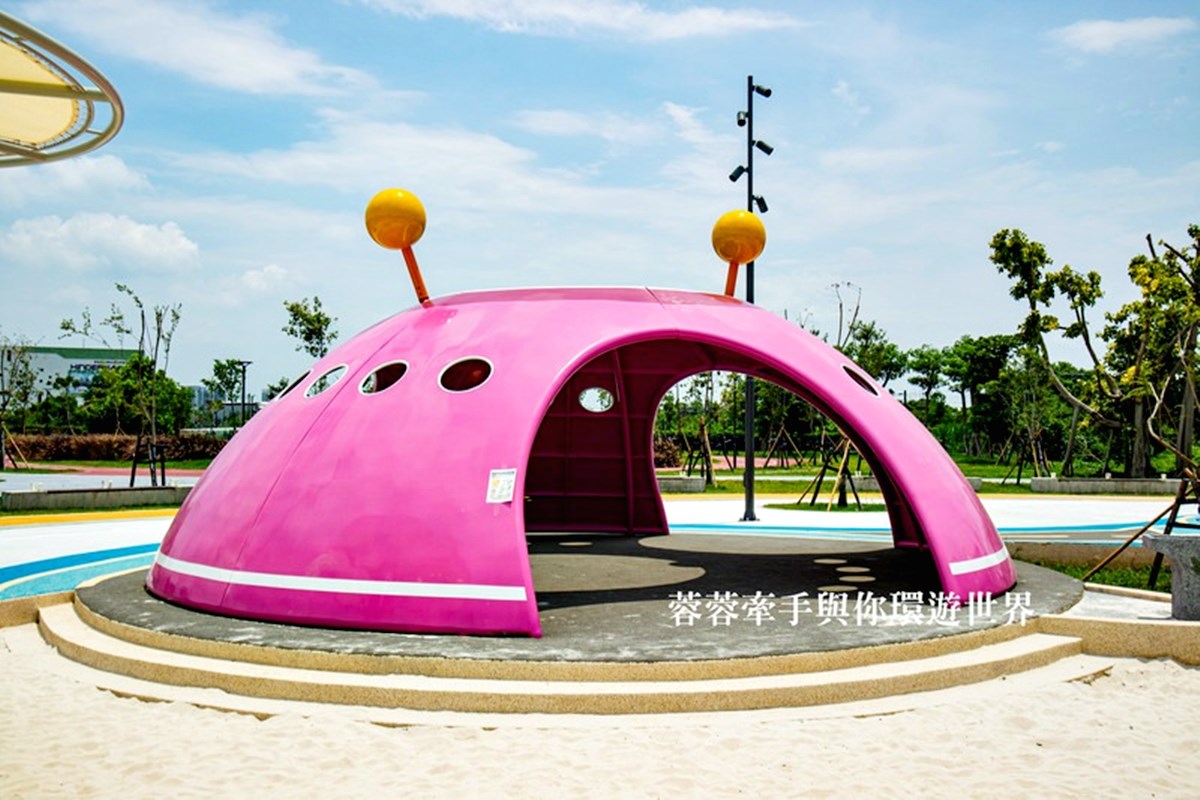 全新「太空主題公園」免費玩！２層樓火箭滑梯、飛碟星球太狂，4500坪超放電