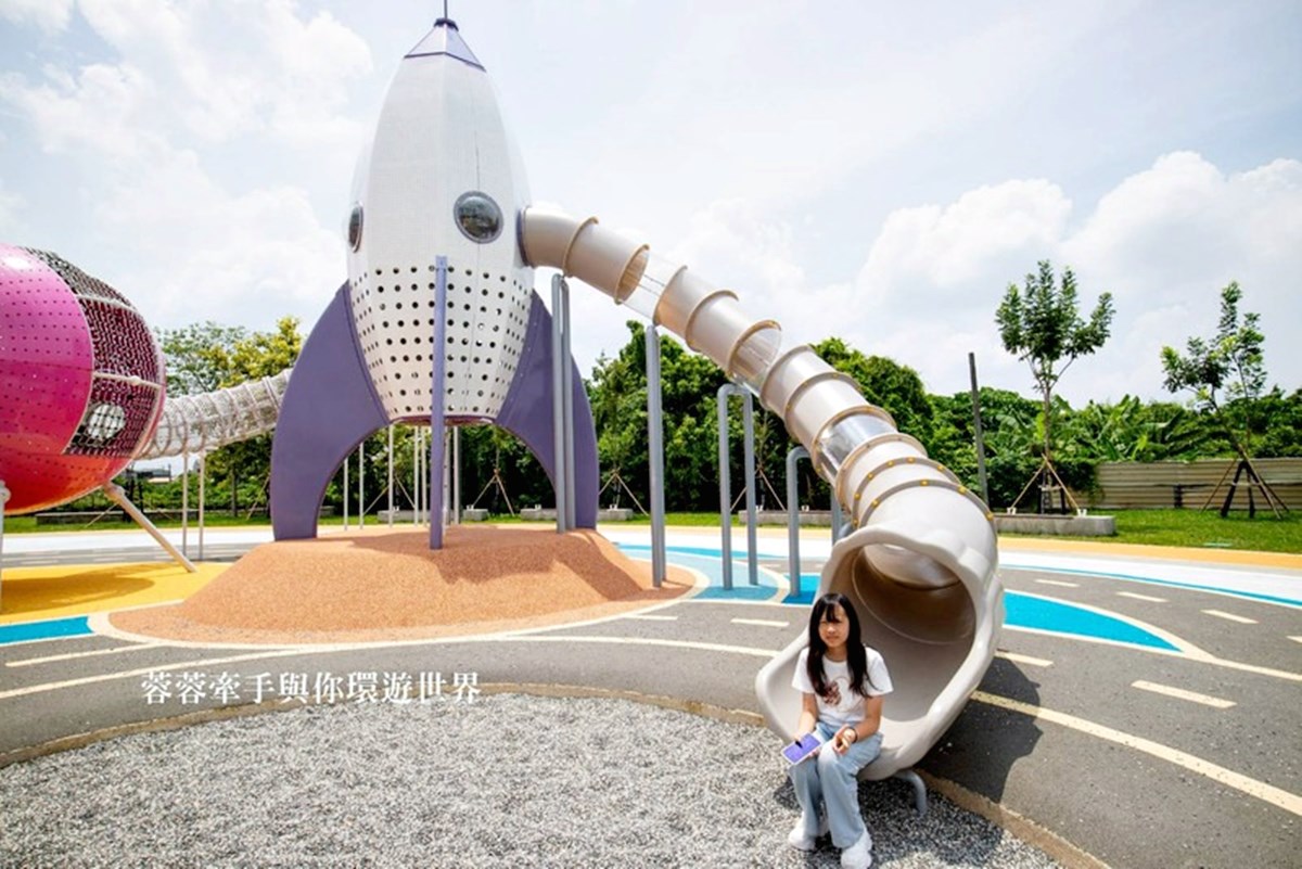 全新「太空主題公園」免費玩！２層樓火箭滑梯、飛碟星球太狂，4500坪超放電