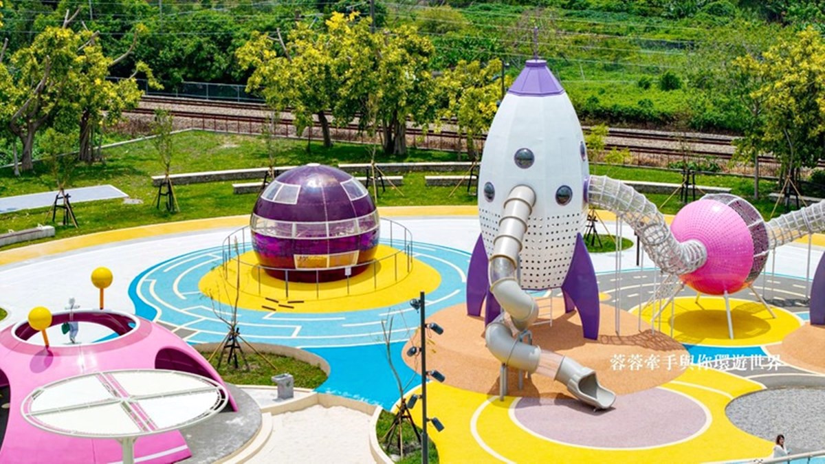 全新「太空主題公園」免費玩！２層樓火箭滑梯、飛碟星球太狂，4500坪超放電