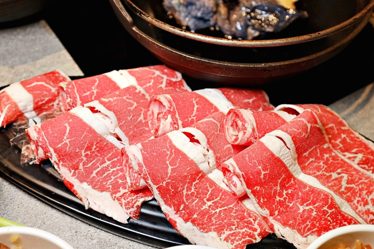 299元不限時吃到飽！高CP值「台式火鍋」50款自助吧、麻油雞飯、大苑子冰暢吃