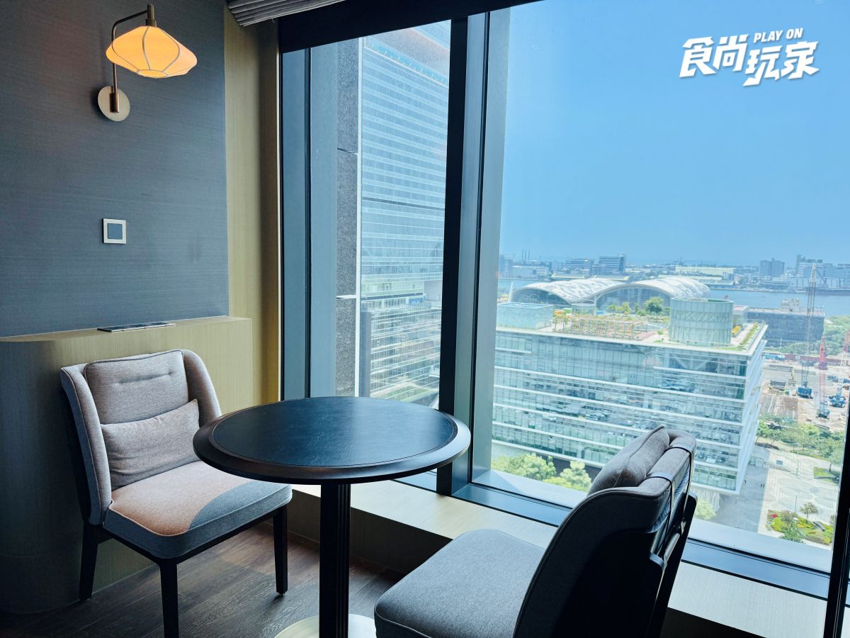 週週免費抽演唱會門票！高雄洲際酒店開箱：入住港灣海景房、美拍藍洞泳池