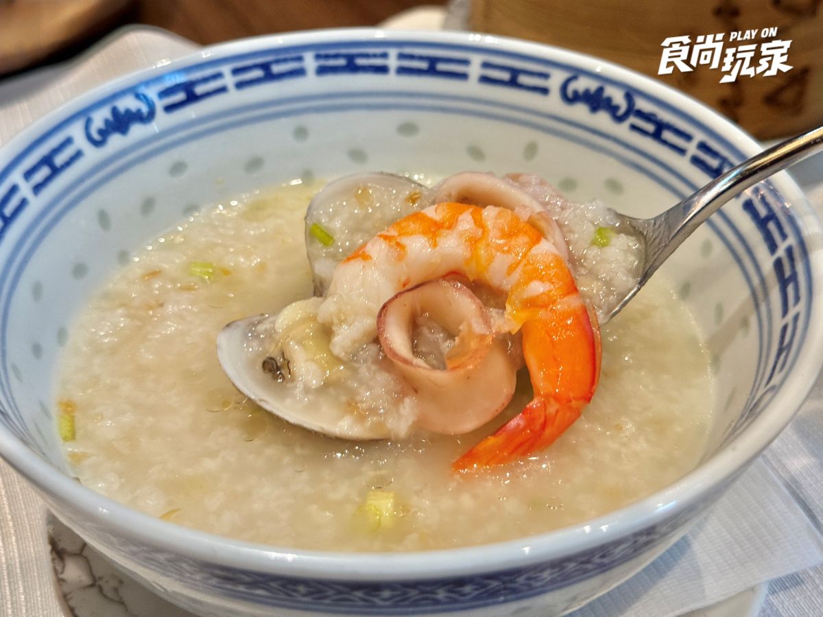 週週免費抽演唱會門票！高雄洲際酒店開箱：入住港灣海景房、美拍藍洞泳池