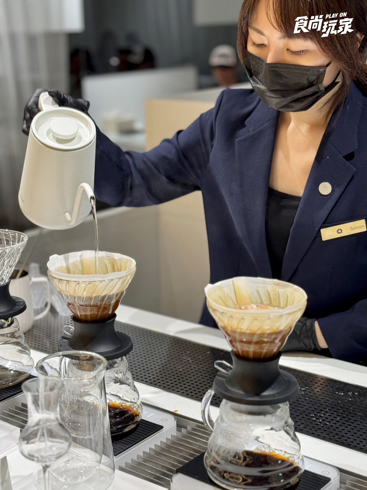 爆紅高空咖啡新作！KA COFFEE進駐微風信義，開心果甜點、精品咖啡大推