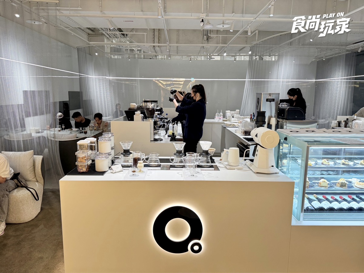 爆紅高空咖啡新作！KA COFFEE進駐微風信義，開心果甜點、精品咖啡大推