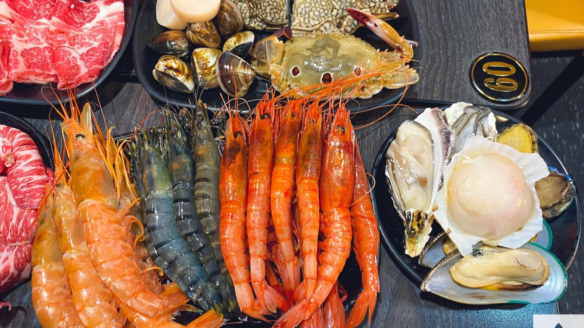 西門町20年老店吃到飽！火鍋破百種品項任吃，５種鮮蝦、螃蟹、哈根達斯通通有