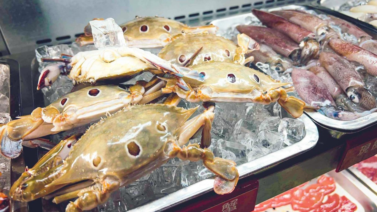 西門町20年老店吃到飽！火鍋破百種品項任吃，５種鮮蝦、螃蟹、哈根達斯通通有
