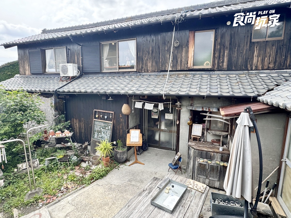 日本巨大招財貓變紅了!常滑喵20週年xHello Kitty,超狂炸蝦、貓咪小鎮一日玩 日本巨大招財貓變紅了!常滑喵20週年xHello Kitty,超狂炸蝦、貓咪小鎮一日玩