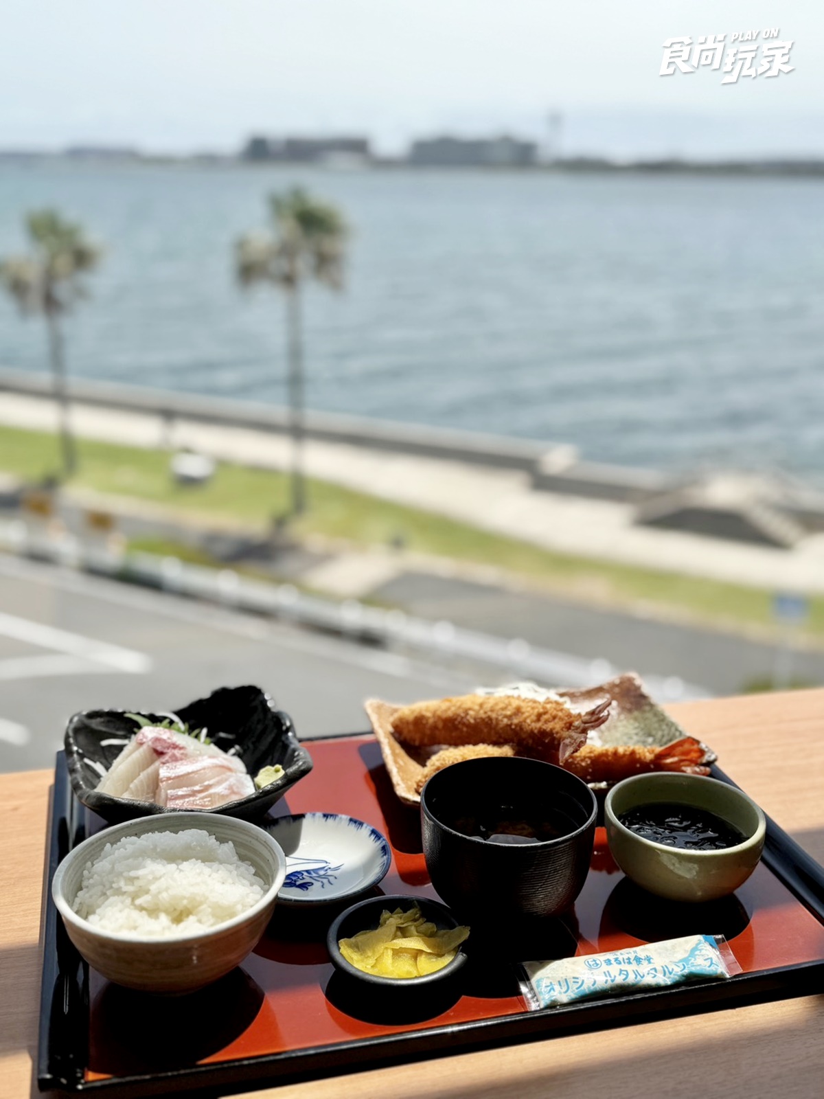 日本巨大招財貓變紅了!常滑喵20週年xHello Kitty,超狂炸蝦、貓咪小鎮一日玩 日本巨大招財貓變紅了!常滑喵20週年xHello Kitty,超狂炸蝦、貓咪小鎮一日玩