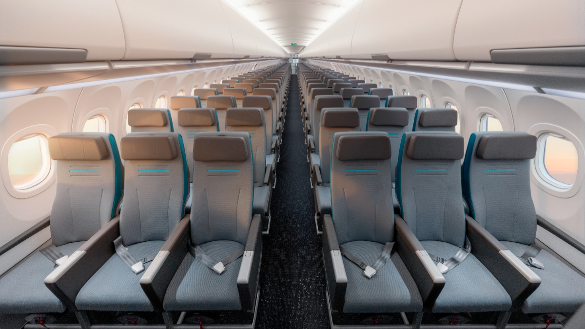 全球首款！阿聯酋航空豪華經艙「小包廂」電動隔板座椅，國泰快閃展同步登場