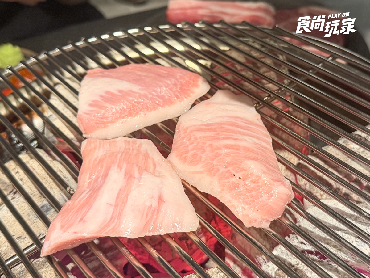 韓國人氣燒肉「囕盈豚」插旗台北大巨蛋!推薦菜色開箱,低消600元、專人代烤 韓國人氣燒肉「囕盈豚」插旗台北大巨蛋!推薦菜色開箱,低消600元、專人代烤