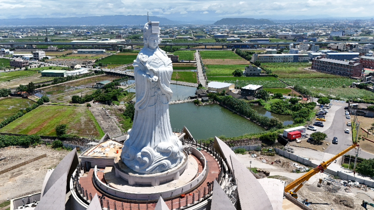 全台最高媽祖完工！53.6公尺大安港媽祖亮相，台中海線景點、嗨安祭一次玩