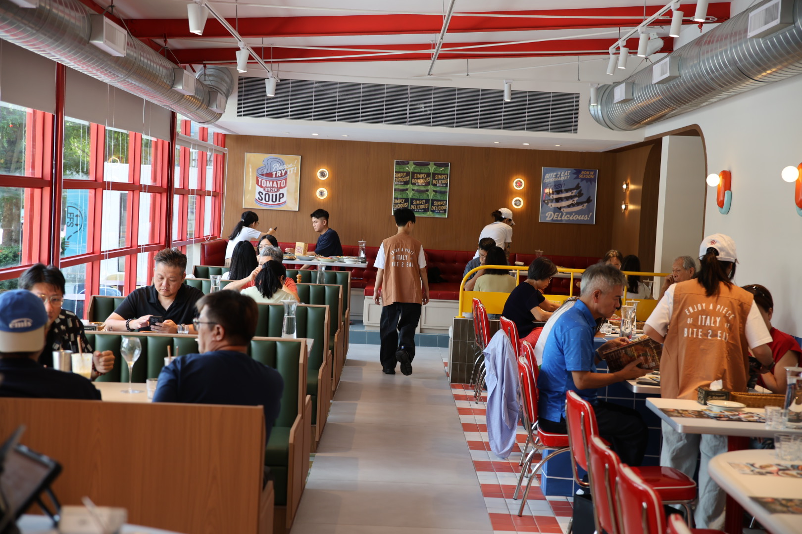 免費吃熱狗堡＋披薩！薄多義全新店型插旗高雄，地點、營業時間、新菜色一次看