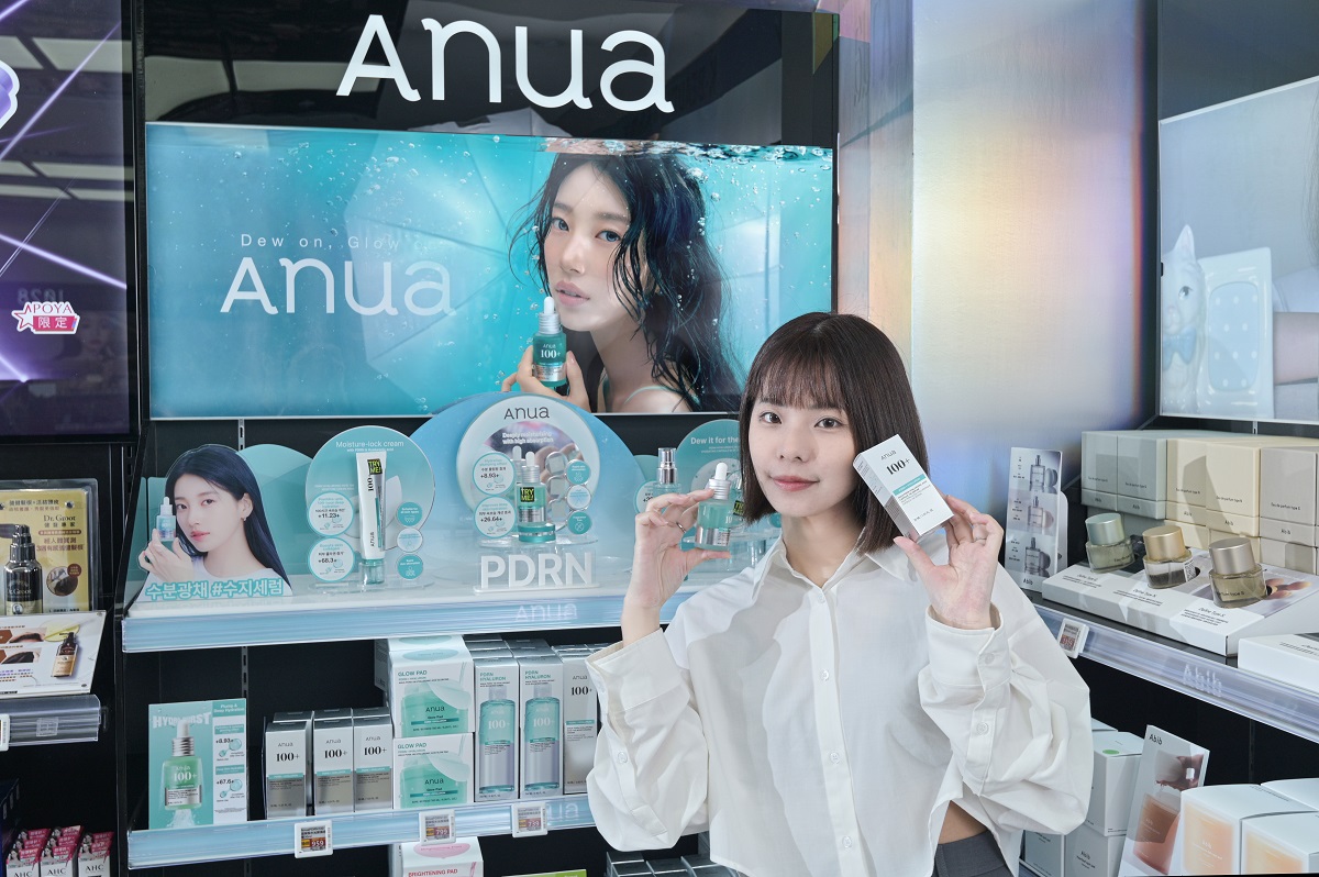 POYA Beauty最新店型！韓系保養、美妝體驗區等４大亮點曝光，粉色樓梯必拍
