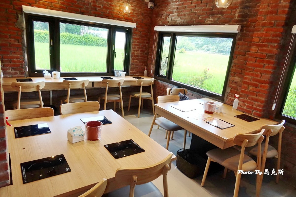 250元吃到飽!高CP值「紅磚老屋火鍋」30款蔬食自助吧、甜點飲品無限吃 250元吃到飽!高CP值「紅磚老屋火鍋」30款蔬食自助吧、甜點飲品無限吃
