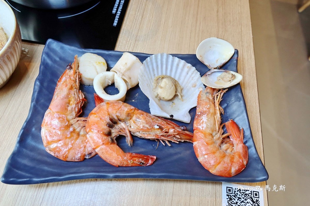250元吃到飽！高CP值「紅磚老屋火鍋」30款蔬食自助吧、甜點飲品無限吃