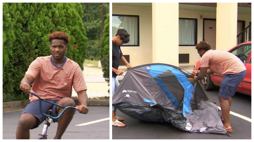 ▲弗瑞德騎兒童腳踏車6小時到校園，並搭帳篷露宿學校。(圖／翻攝自Berndt Petersen推特)