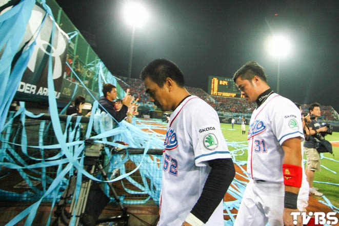 「台灣巨砲」陳金鋒（左）將結束選手生涯，右為林智勝。資料照／記者呂家慶攝