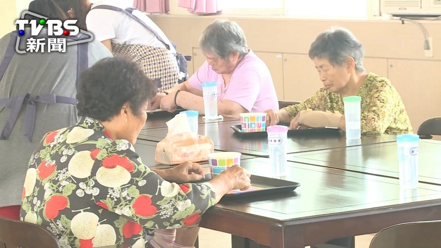 不少人年輕時為事業、家人打拼，就是希望等到事業有成、孩子成家立業後享受退休生活，但是，逐漸老化的台灣社會中，這些退休人口真的比較快樂嗎？