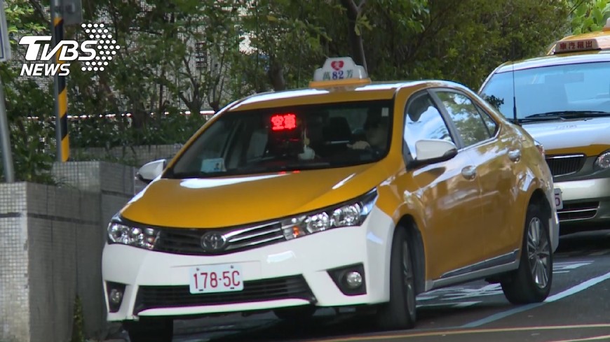 桃機航警取締載客黃牛 開單達2144件