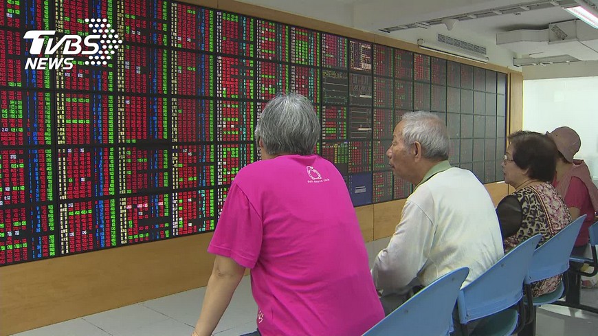 台股當沖降稅見效　樂到投資人卻苦了國庫