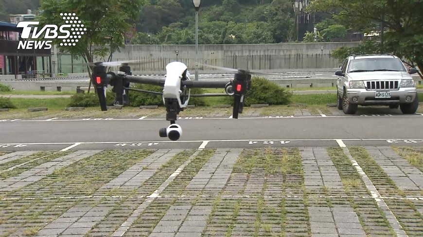 快訊/空拍機闖航道 馮世寬下令:直接擊落